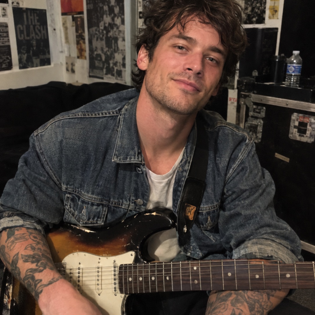 just messing around in the green room. so insane to be playing @austincitylimits tonight with the boys