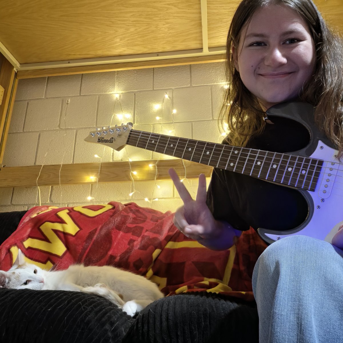 serenading this kitty