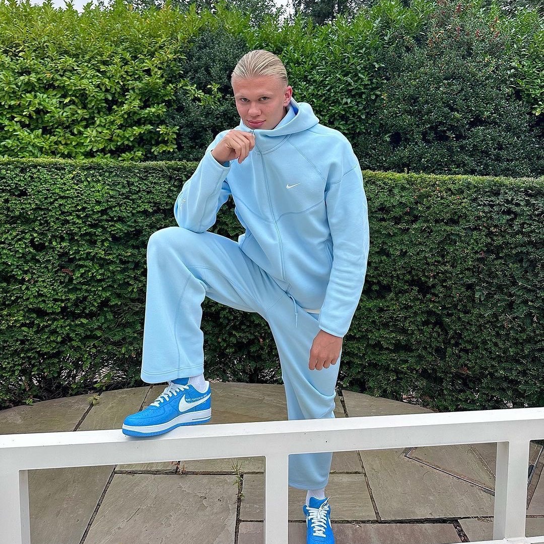 feeling a bit blue, but in the best way possible.