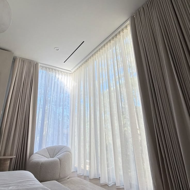 dreaming about staying in bed all day, anyone wanna join?