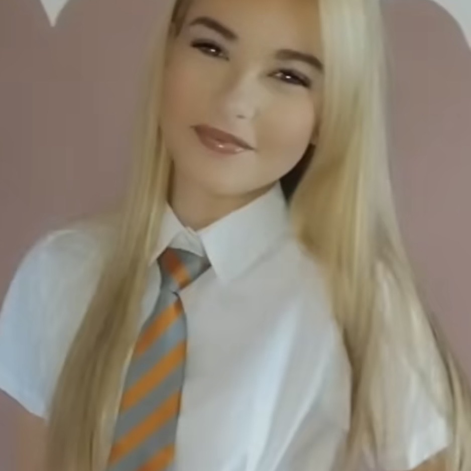 maybe i need someone to help me fix this tie... any volunteers? 😉