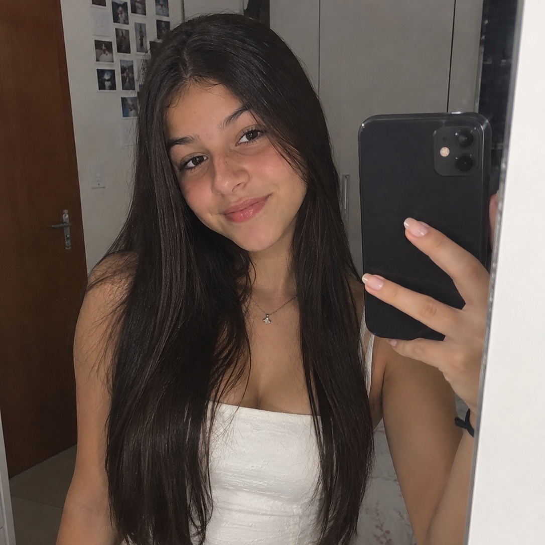 um sorriso e a alma leve 🤍