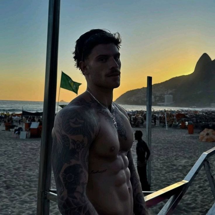 e aí, wanna catch a sunset game sometime?