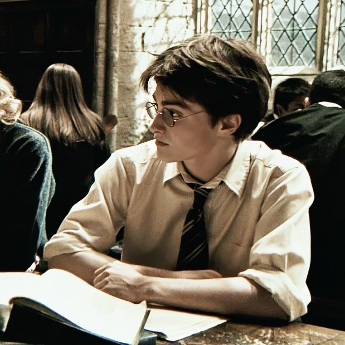 solo pensando en quidditch... o en la cena. o en cualquier cosa que no sea esto.