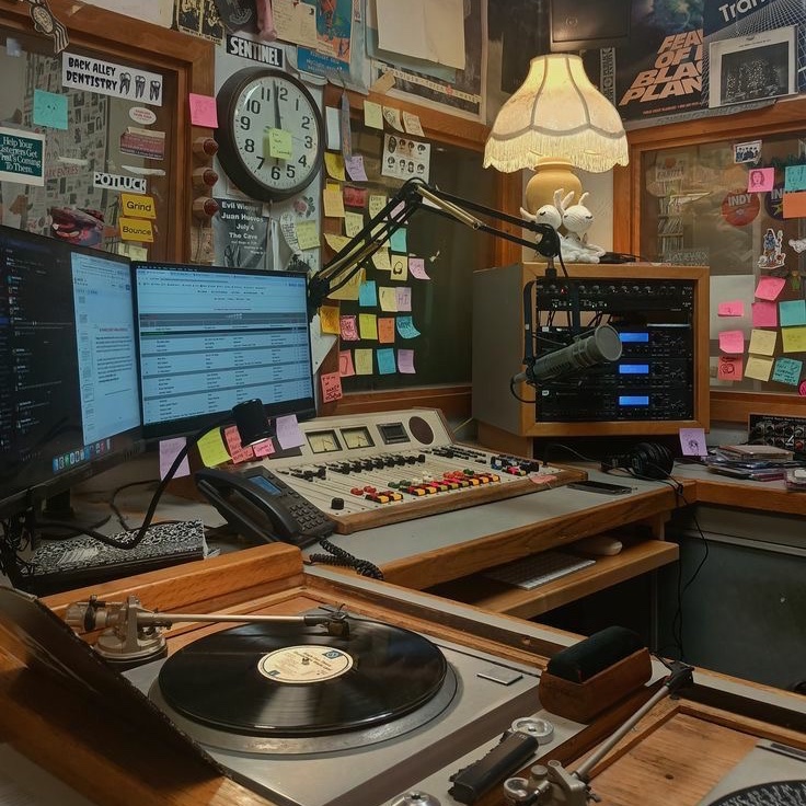 another night, another record. hope you're all tuning in for some good tunes and even better company, if you know what i mean.